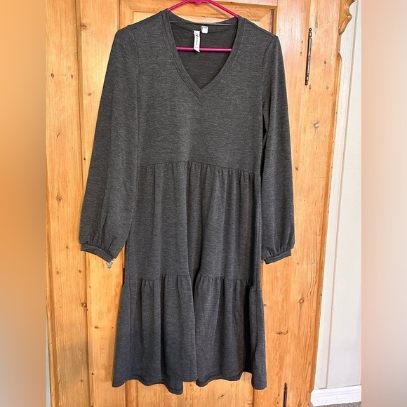 Cable & Gauge Gray Tiered Dress Vampire Romance GothProm Whimsigoth Size Small - Picture 8 of 9